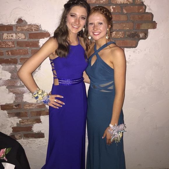 SOLD Prom dress - Picture 6 of 12